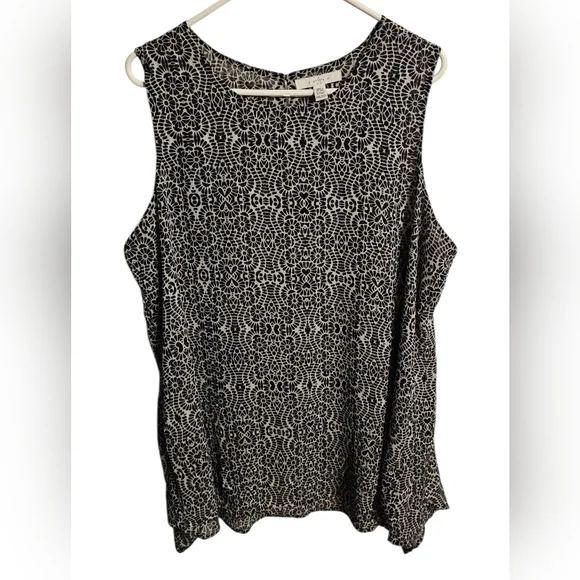 Sleeveless Black and White Patterned Top NWOT - Picture 1 of 4